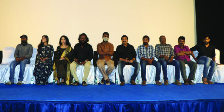 Vetri Maran’s ‘Sangathalaivan’ bares tattered lives of powerloom weavers