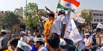 Gujarat local body polls: Sisodia holds AAP roadshow in Rajkot, Sanjay Singh in Surat