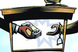 ACB nabs police official red-handed for bribery, another cop at large