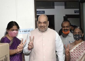 Civic polls: Home Minister Amit Shah casts vote in Ahmedabad