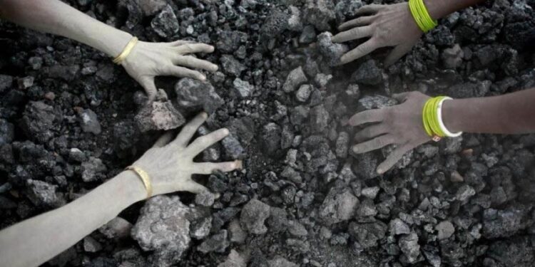 Three teenagers from Bhuj buried alive as mound of clay caves in