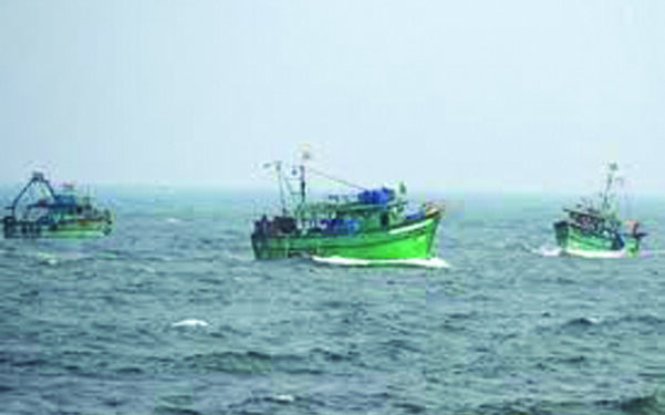 Pakistan arrests 17 Indian fishermen, seizes 3 boats near Sir Creek