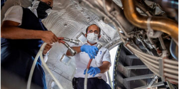 To pare CO2 emissions, Etihad Airways deploys GE 360 Foam Wash Jet Engine Cleaning System