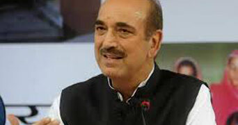 Senior Cong leader Azad praises PM Modi for being ‘frank’ about his past as ‘tea-seller’