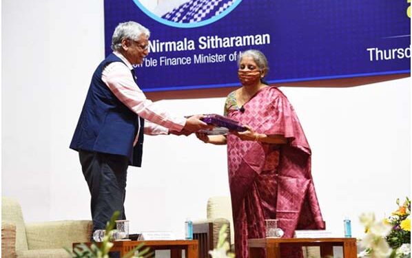 Indian economy is on a rebound, disinvestment targets of PSUs will be achieved: FM