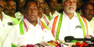Puducherry CM Narayanasamy, ruling Congress-DMK MLAs resign