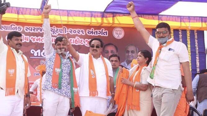 BJP juggernaut set to retain power in six Gujarat Municipal Corps; Cong fares poorly