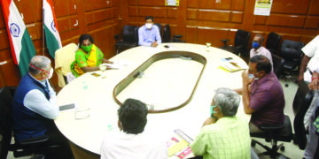 Lt Governor reviews implementation of vaccination programme