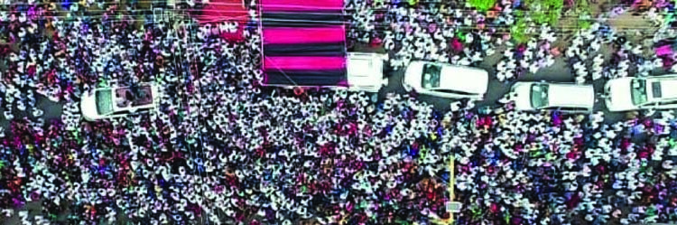 Stalin interacts, poses questions to people a la Jayalalithaa