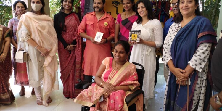 Women’s Day: Actor-social activist Varalaxmi Sarathkumar launches E-Commerce on Wheels