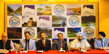 With direct flight services, Jammu & Kashmir spreads red carpet to Gujaratis