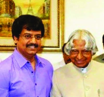 Actor Vivekh suffers cardiac arrest, put on ECMO