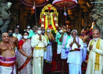 CJI-designate Justice Ramana worships at Lord Balaji shrine