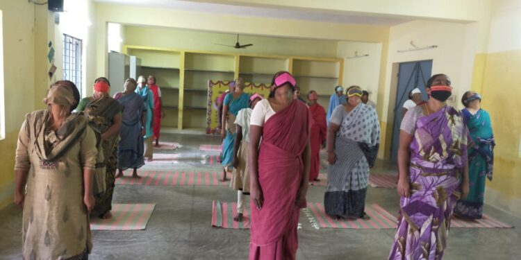 Isha holds 10-day Yoga session for prisoners across Tamil Nadu