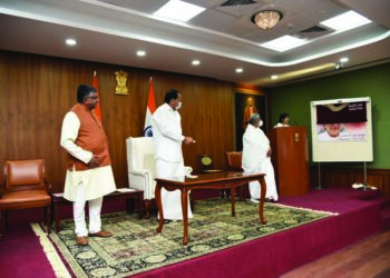 Venkaiah Naidu calls for ending gender discrimination in society