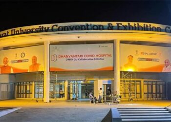 After Gujarat HC order, chaos outside Dhanvantari COVID-19 Hospital in Ahmedabad