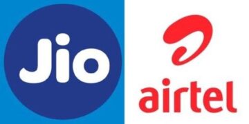 Jio inks pact with Airtel to buy some spectrum in 800 MHz band; deal valued at Rs 1,497 cr