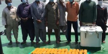 ICG, Gujarat ATS apprehend boat carrying 8 Pakistanis, 30 kg heroin worth Rs 300 cr near Jakhau