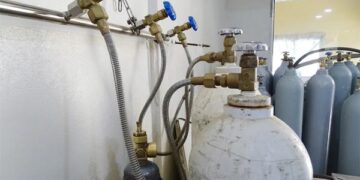 Defence Ministry decides to airlift 23 oxygen generation plants from Germany