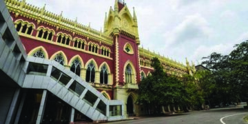 Calcutta HC orders house arrest of four leaders held in Narada case