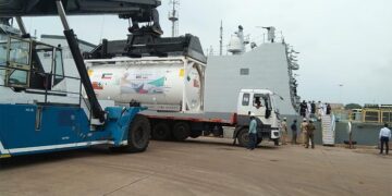 INS Kochi and Tabar reach Mangalore Port with oxygen & critical medical supplies