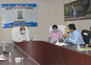 Day 2: Central govt team visits 2 Gujarat dists to assess damages caused by Cyclone Tauktae