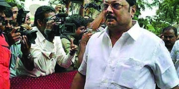 Ahead of coronation Alagiri greets brother Stalin