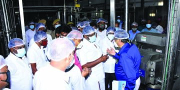 Special additional rebate for Aavin milk card holders in TN: Minister S M Nasar