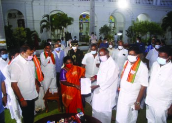 Rangasamy stakes claim to form government in Puducherry