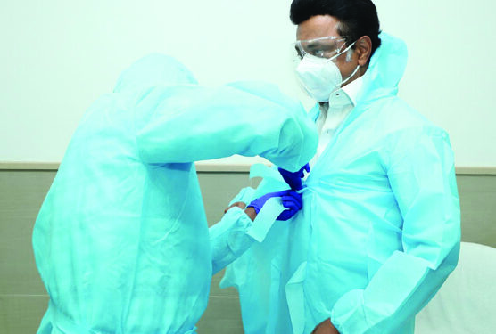 TN CM Stalin Inspects Covid Wards of ESI Hospital in Coimbatore in PPE Suit To Boost Morale of Doctors, Patients