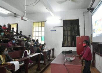 No exams: Gujarat govt announces merit-based progression for college students