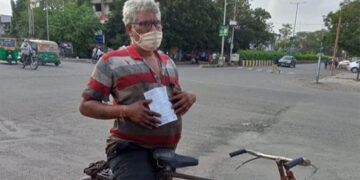 Cyclist slapped with challan under MV Act for riding on wrong side of road in Surat