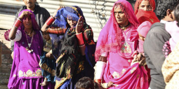 MHA invites forms for Indian citizenship from non-Muslim refugees from Afghan, Pak, Bangladesh residing in 13 dists of Gujarat & 4 other states