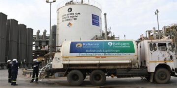 Uttarakhand CM Tirath requests Gujarat CM to provide oxygen cylinders