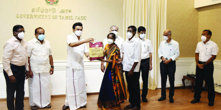 To mark the DMK Patriarch Kalaignar Karunanidhi’s 97-th birth day, TN CM Stalin launches COVID-19 relief hamper distribution, second payout