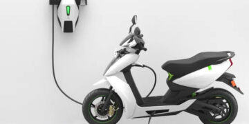 ‘Powerful’ offer: Gujarat govt’s incentives, FAME-II subsidy may cut electric 2-wheelers’ prices by Rs 30k, says ICRA
