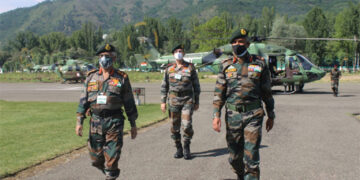 Chief of Army Staff General MM Naravane reviews security in Kashmir, meets Lt Guv