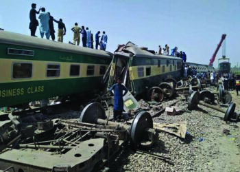 2 passenger trains collide in Pakistan; 30 killed, 50 injured