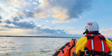 Fishermen rescue Amreli SP from drowning in sea