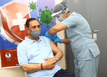 Gujarat govt sets COVID-19 vaccination deadline for professionals in 18 curfew-bound cities