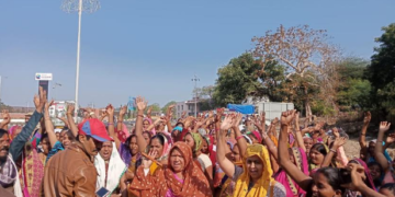 Police arrest 11 tribals, including 5 women, for opposing land survey for parking lot near Statue of Unity in Kevadia