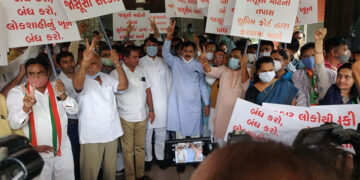 Gujarat Cong stages protest and demands SC-monitored probe into Pegasus row