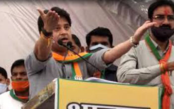 Smooth takeoff: Jyotiraditya Scindia takes charge as Civil Aviation Minister; holds review meeting