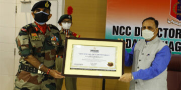 CM launches #EkMaiSauKeLiye Campaign-5, hands over WBR’s Certificate of Commitment to NCC Directorate