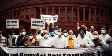 Cong MPs led by Rahul Gandhi protest inside Parliament complex, demand repeal of new agri laws