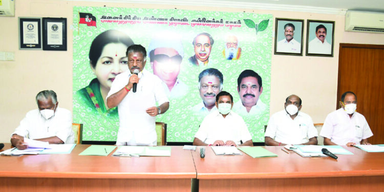 AIADMK slams raids on Velumani’s residence, police search at party organ’s office