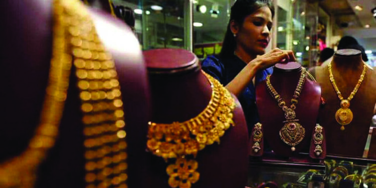 Over 15,000 jewellers in Gujarat join nationwide strike against HUID