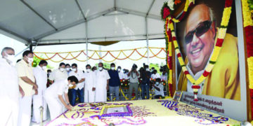 3rd death anniversary: Stalin pays floral tribute to Karunanidhi at his memorial