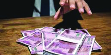 ‘Welfare inspector’ of railways caught red-handed while accepting bribe