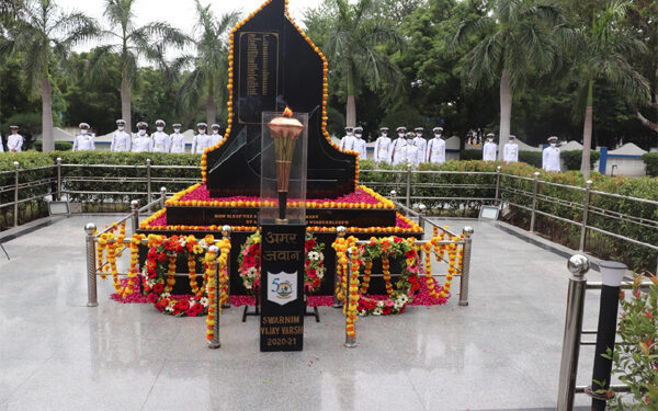 Swarnim Vijay Varsh Victory Flame reaches Air Force Station Jamnagar